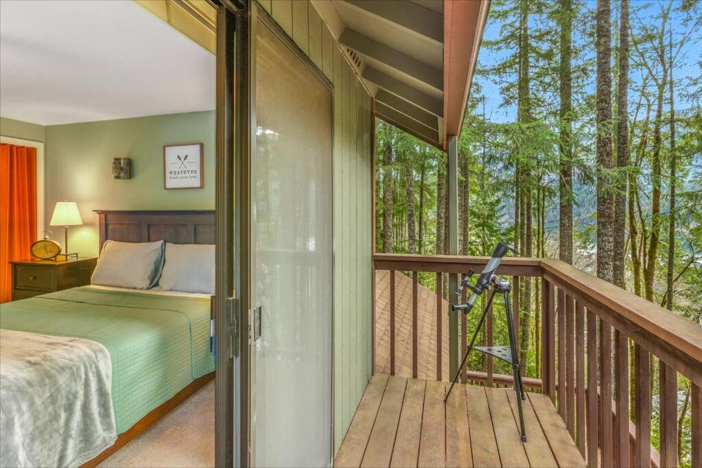 Lakeview Lookout