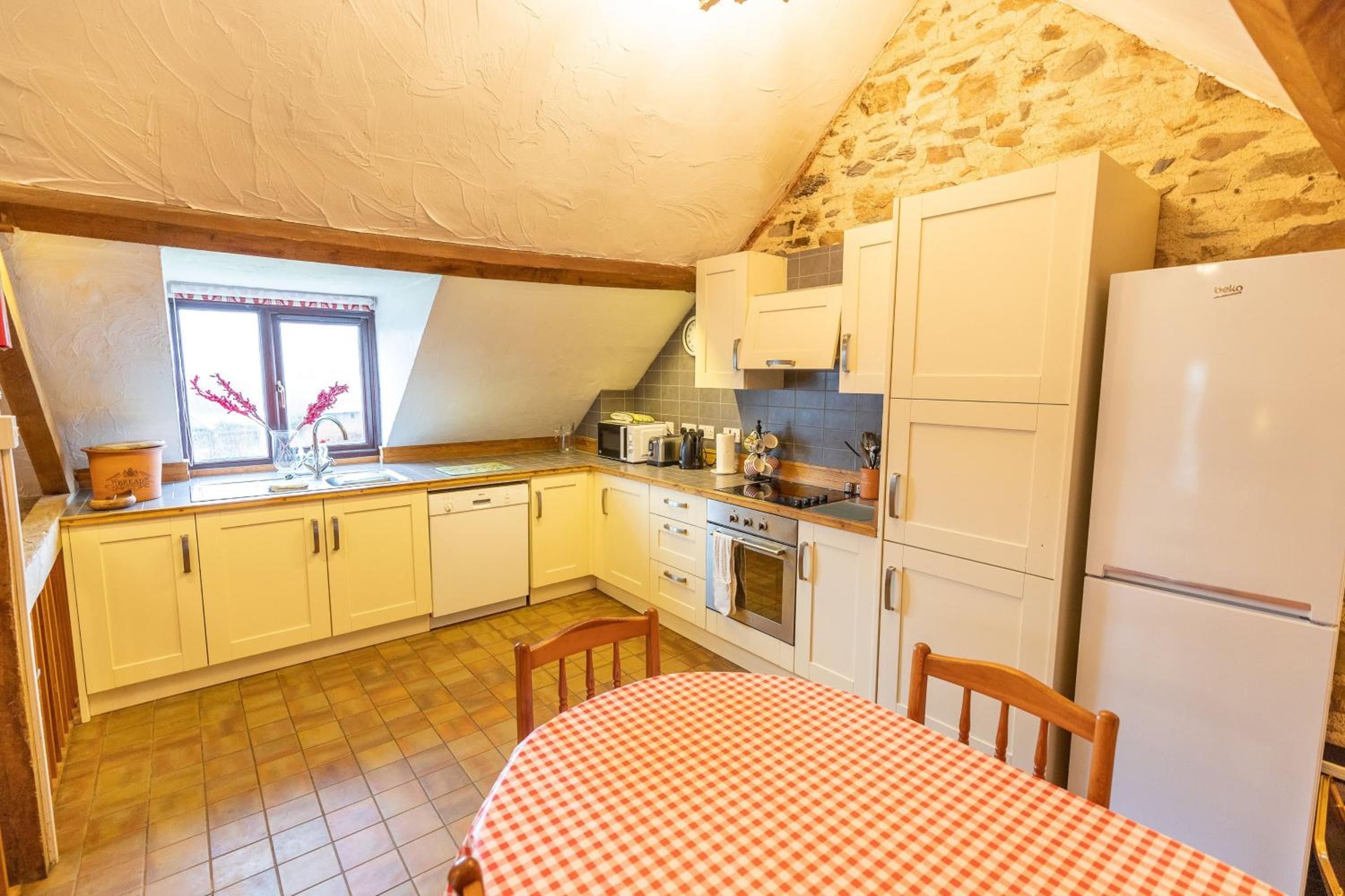 West Hollowcombe Farm Cottages - full site booking