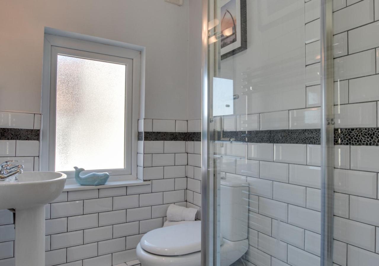 3 Bed in Sandsend oc-wa241
