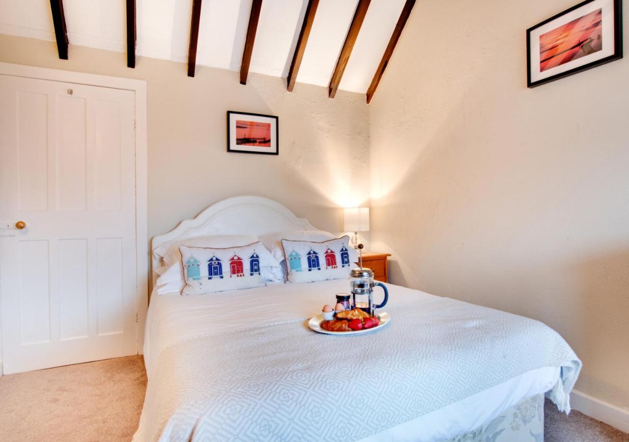 3 Bed in Sandsend oc-wa241