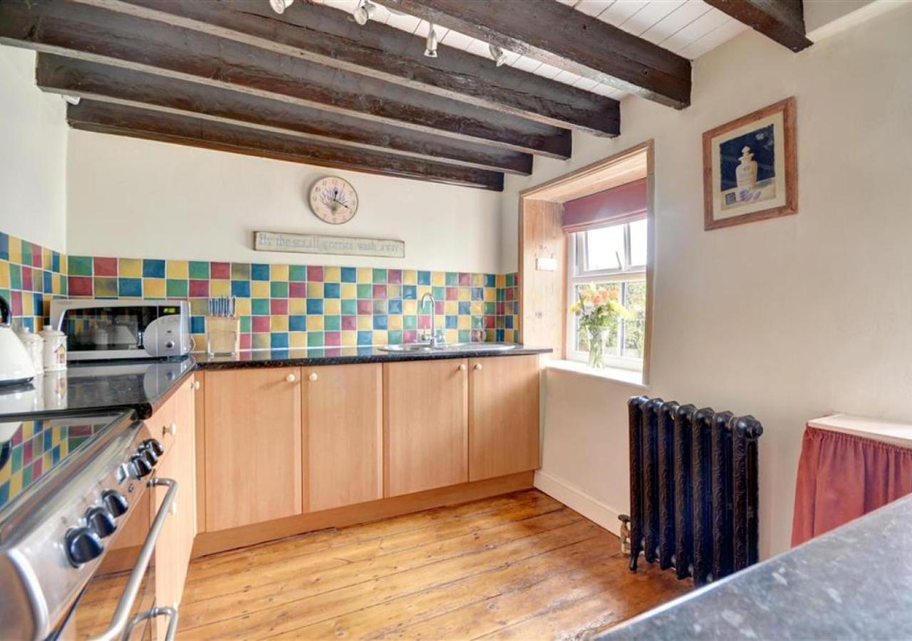 2 Bed in Sleights oc-wa228a