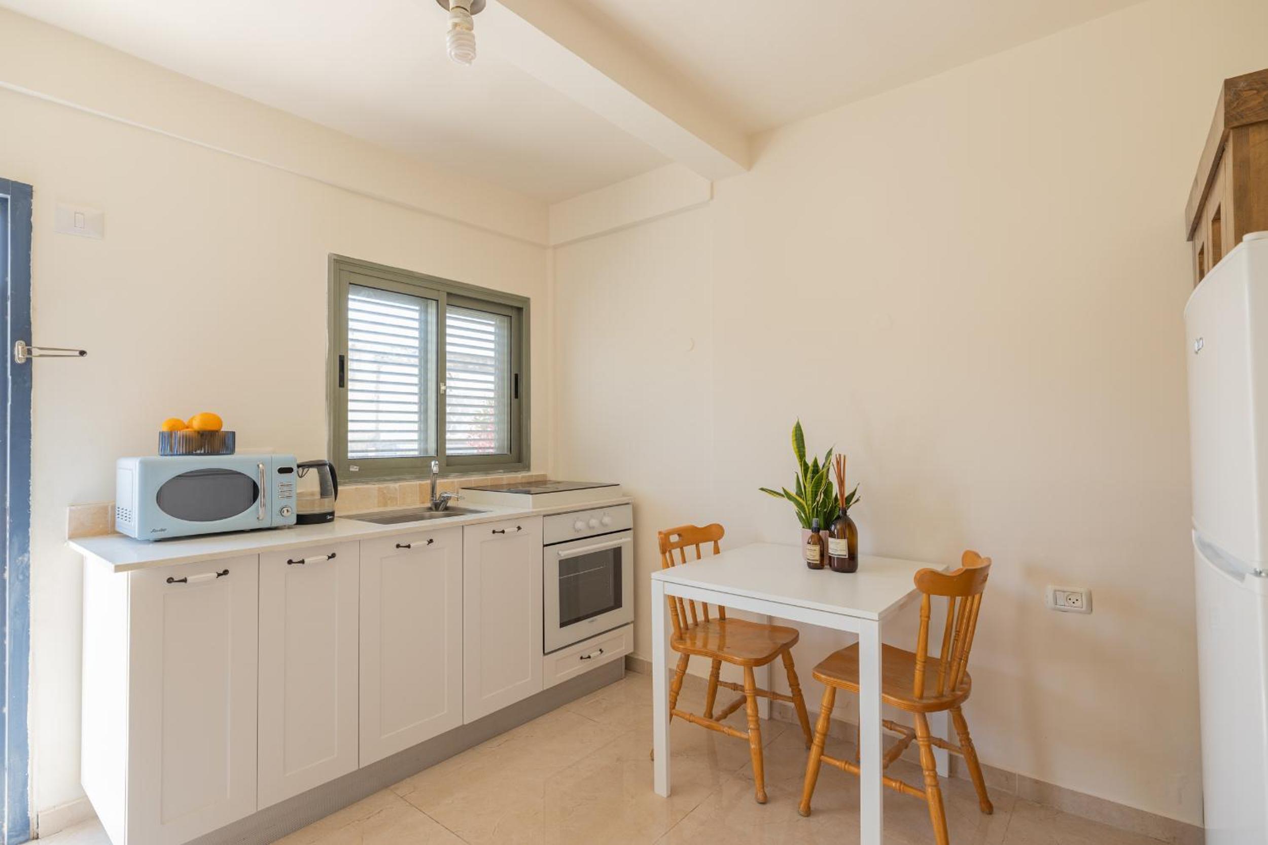 Shifra Suite view 3