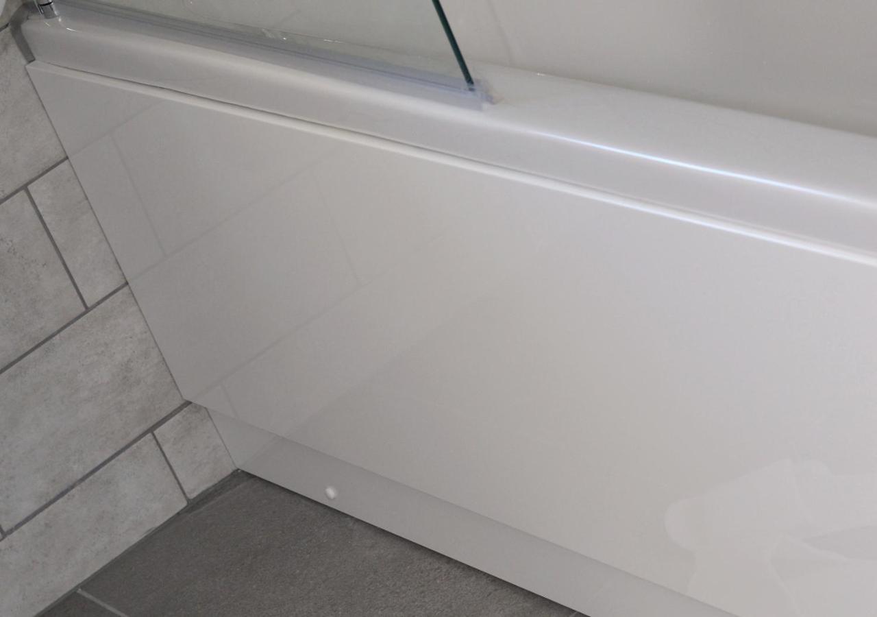 3 Bed in Whitby oc-w420