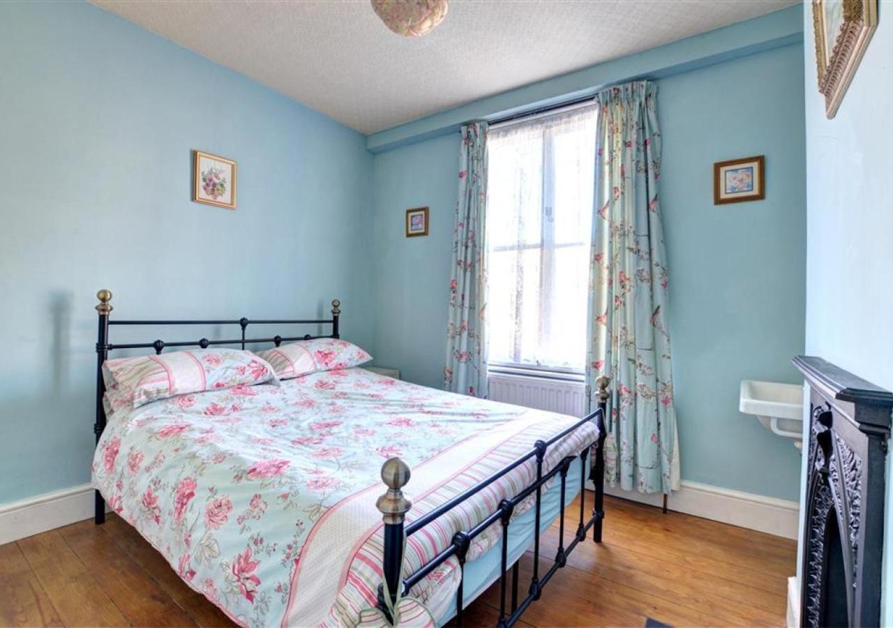 3 Bed in Whitby oc-w023