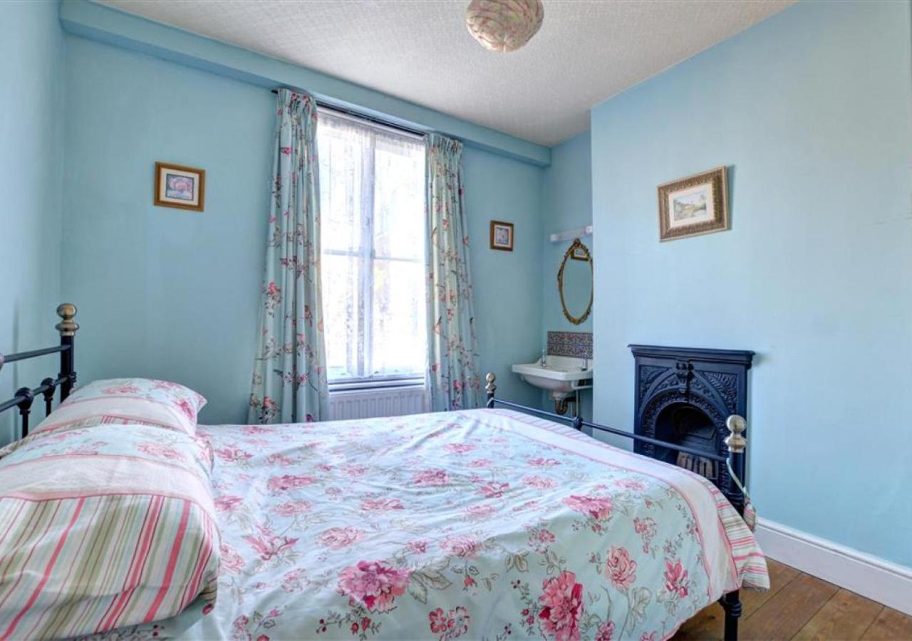 3 Bed in Whitby oc-w023