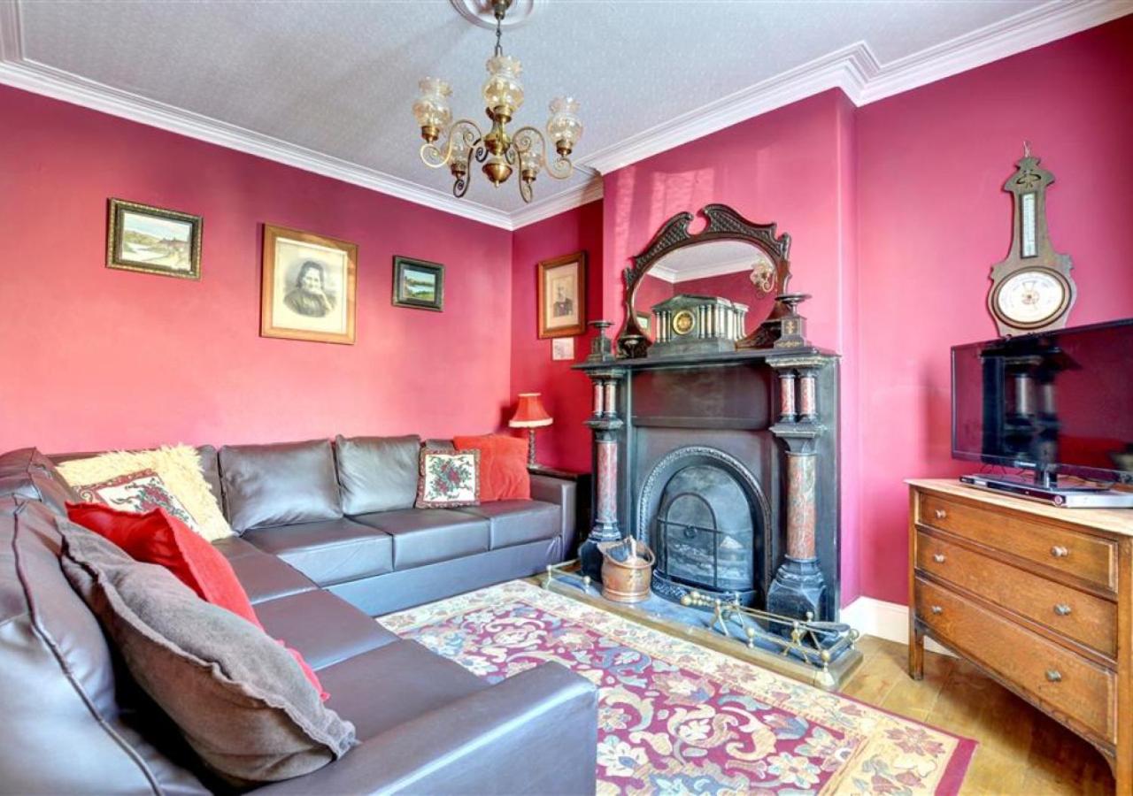 3 Bed in Whitby oc-w023