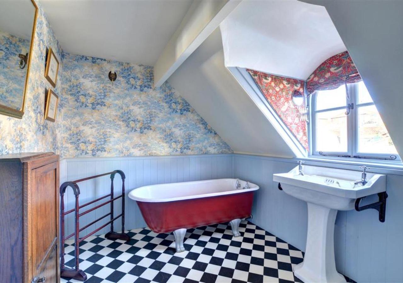 3 Bed in Whitby oc-w023