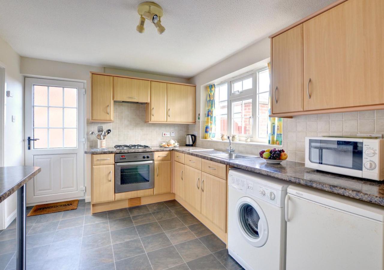 2 Bed in Whitby oc-w104