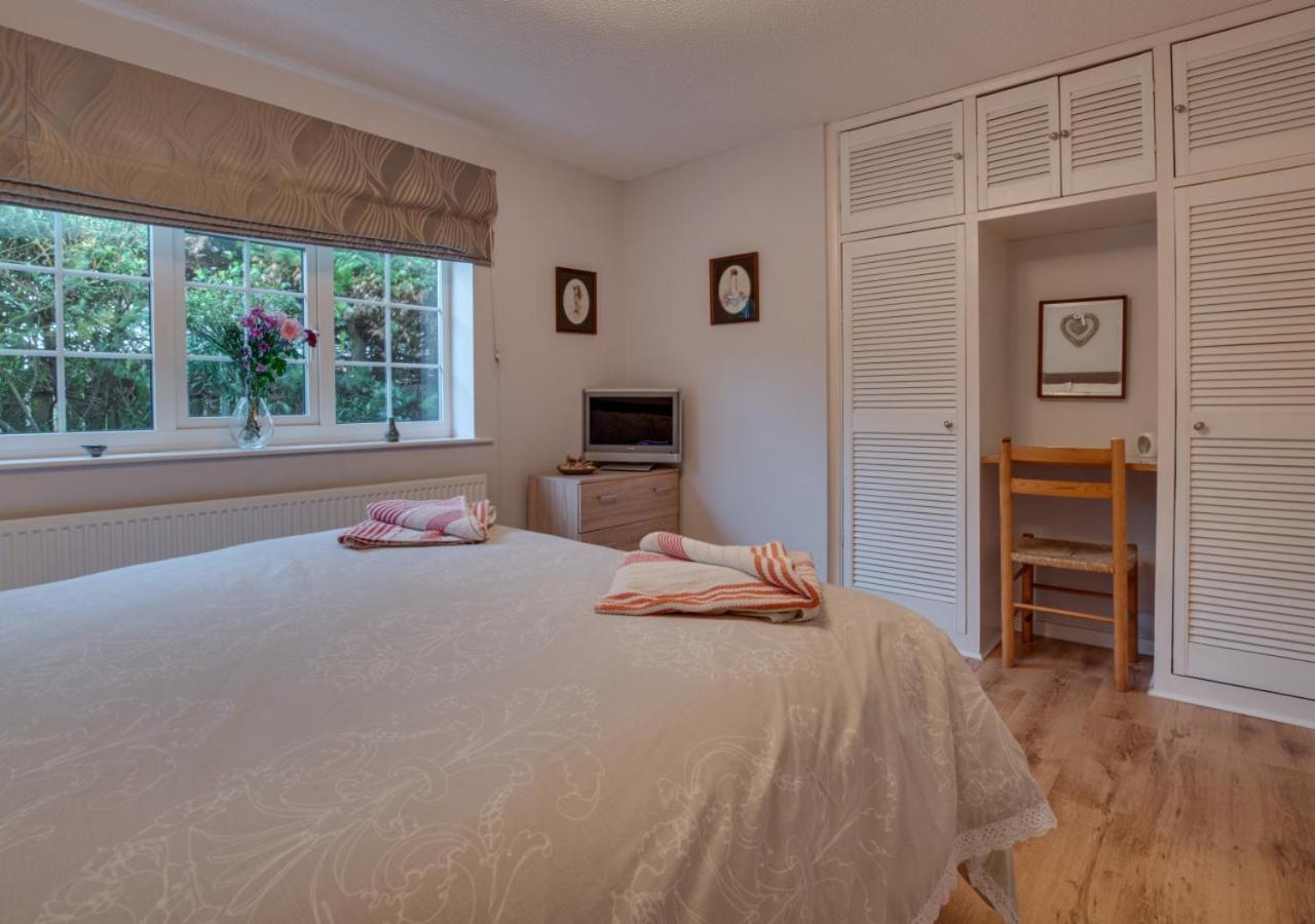2 Bed in Whitby oc-w104