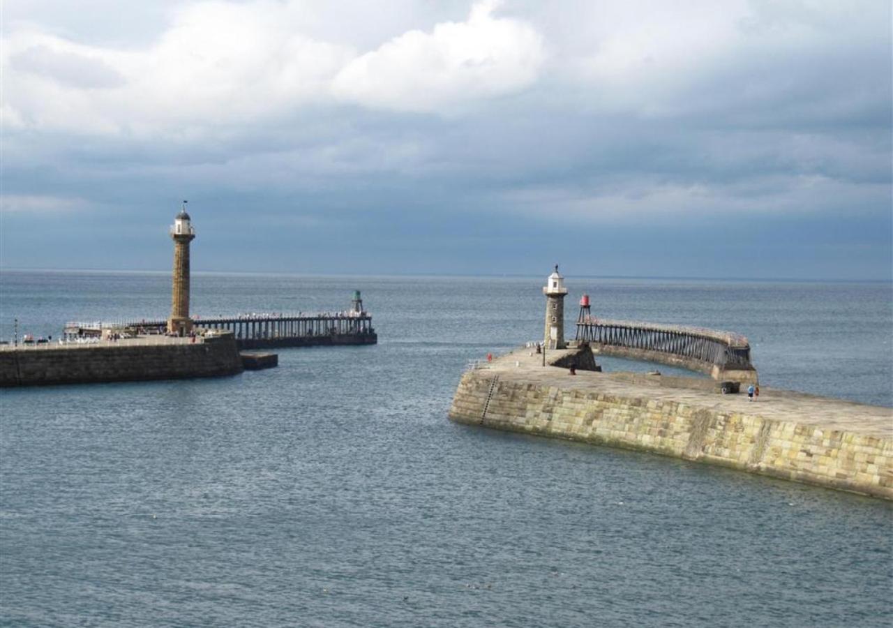 2 Bed in Whitby oc-w322 view 4