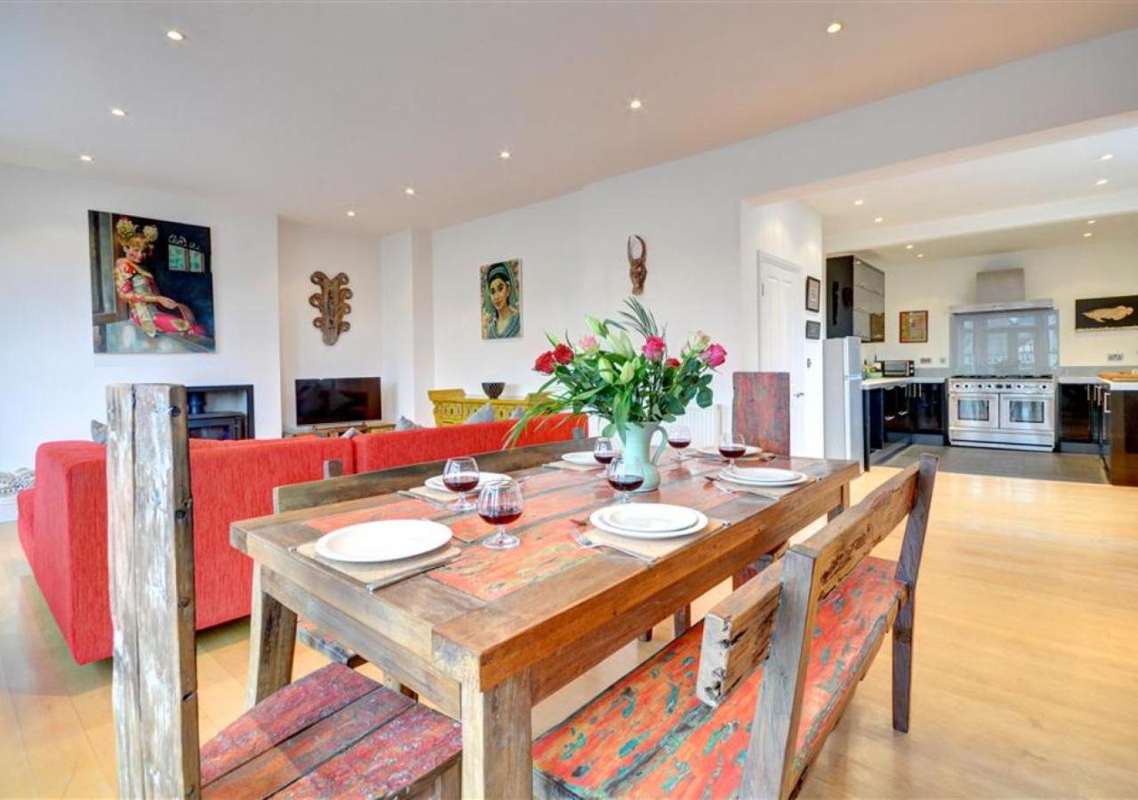3 Bed in Whitby oc-w120 view 5