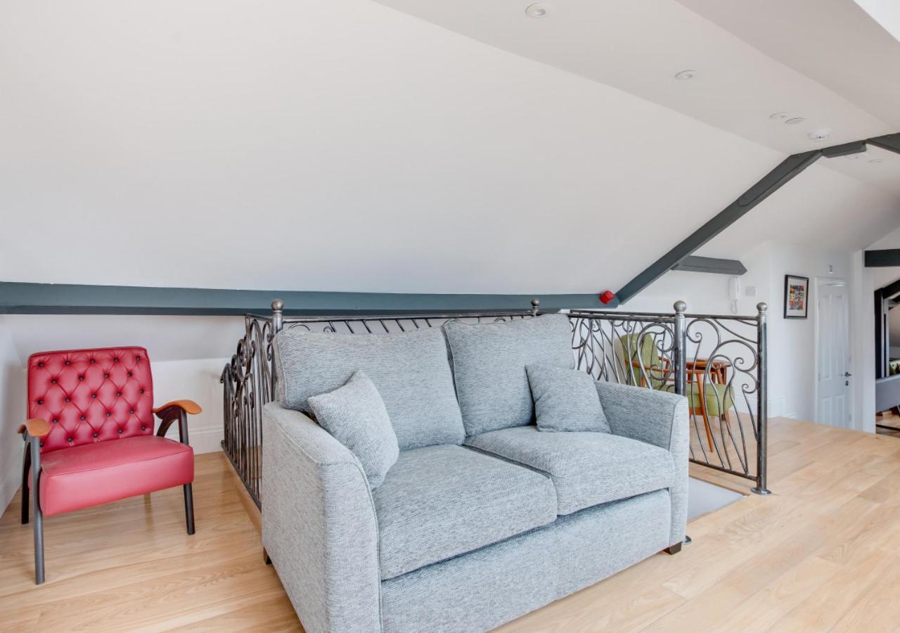 1 Bed in Whitby oc-w1013