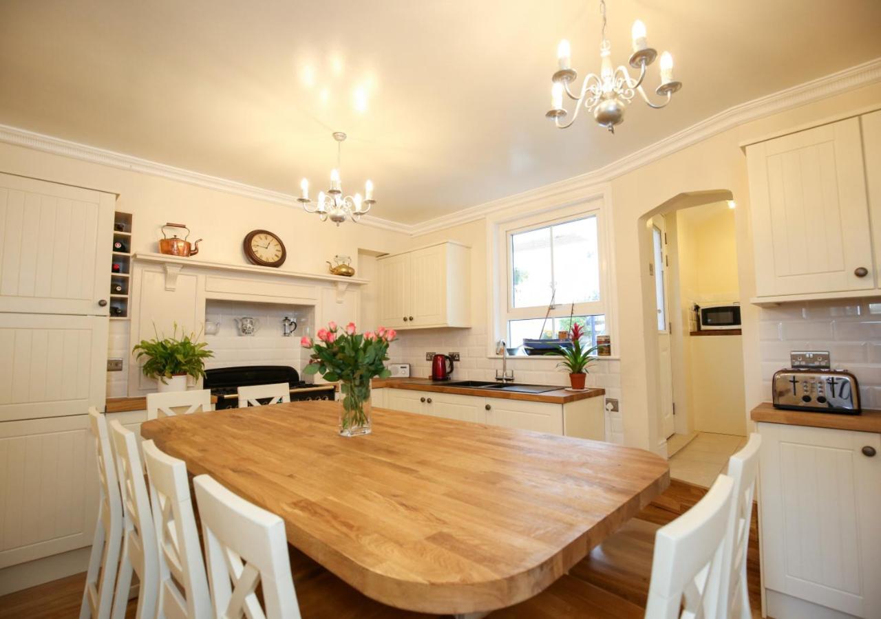 4 Bed in Whitby oc-w414 view 3