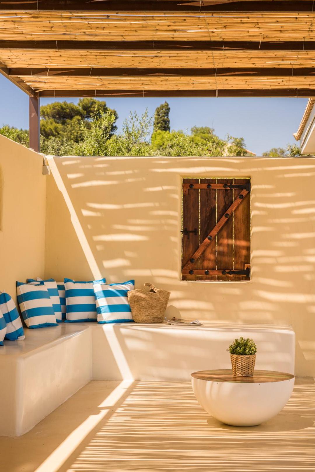 Akrolithos Villas