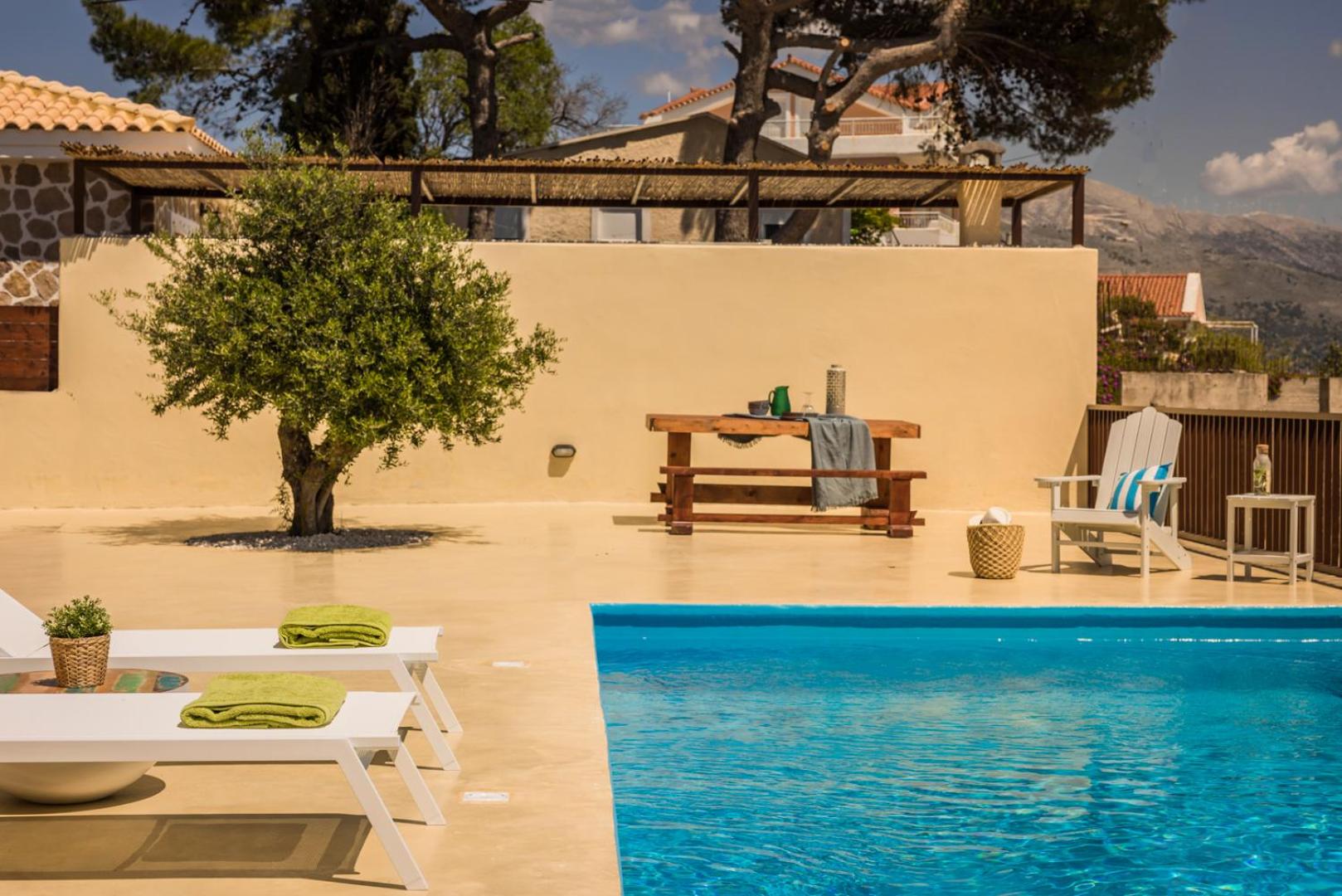 Akrolithos Villas