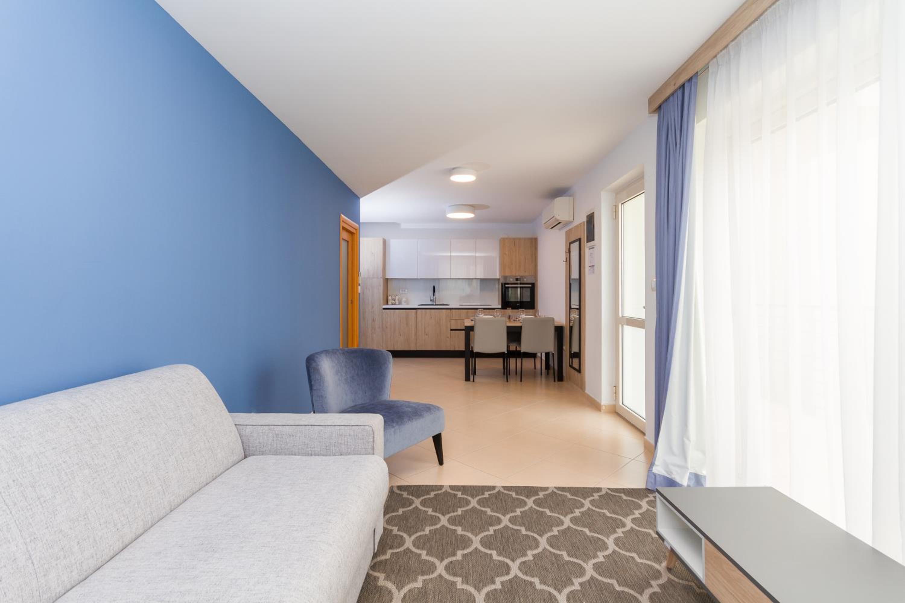 Garden Palace - Apartment Sembid with Terrace