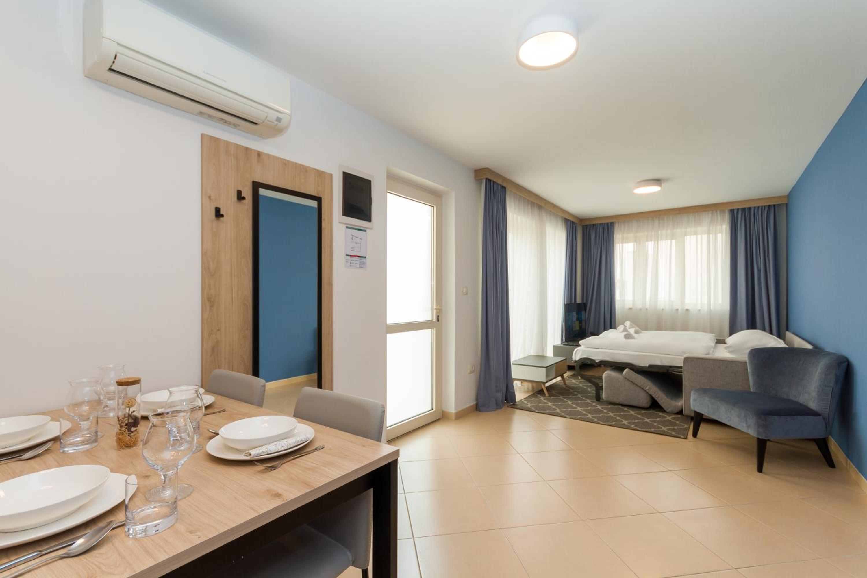 Garden Palace - Apartment Sembid with Terrace