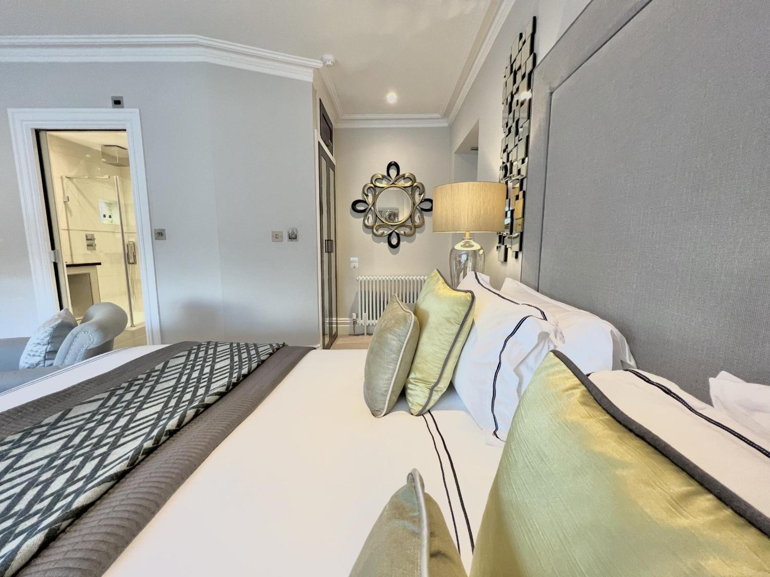 Tavistock Vacations - Tavistock House Hotel - Property Image 4