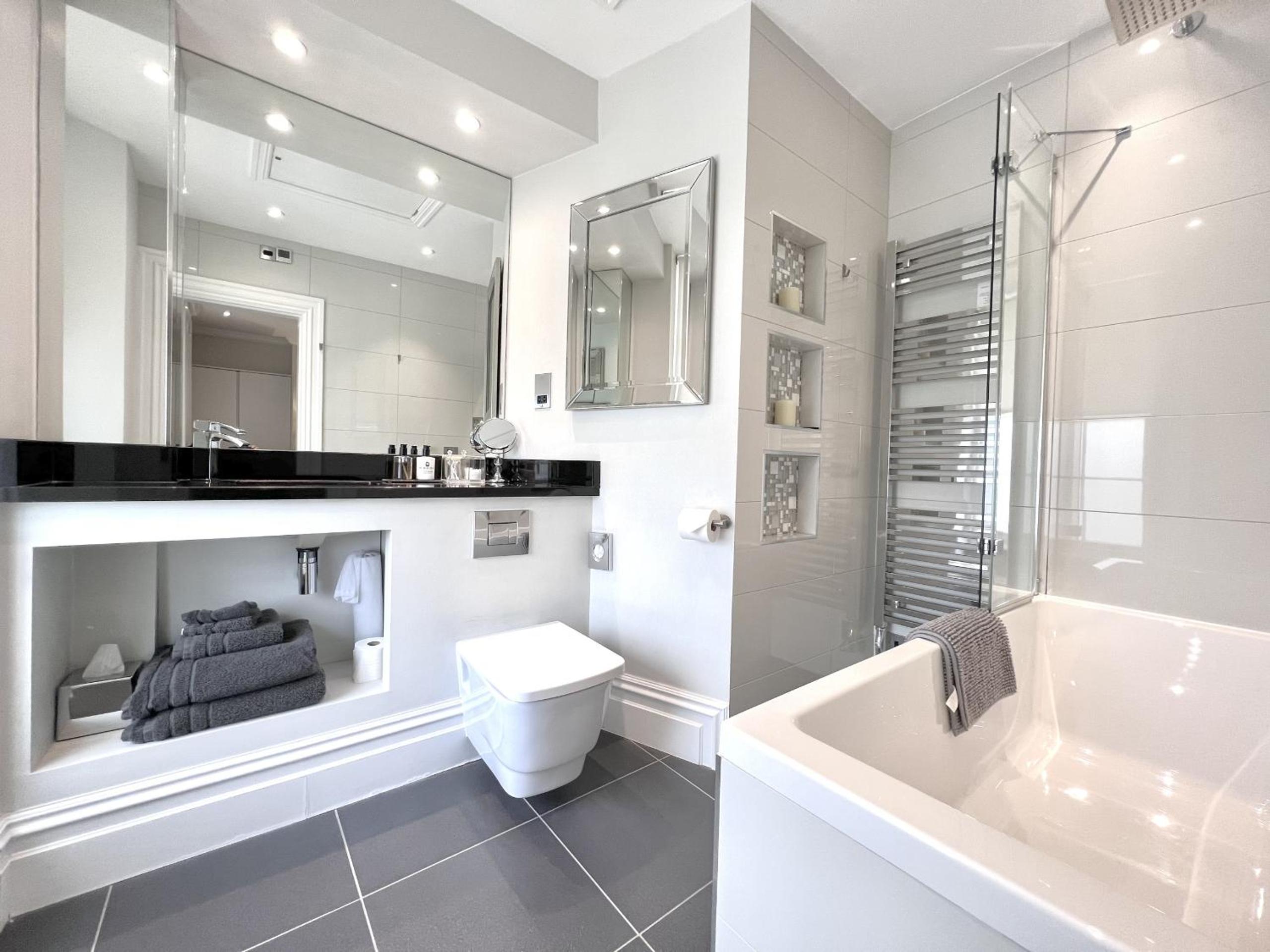 Tavistock Vacations - Tavistock House Hotel - Property Image 7