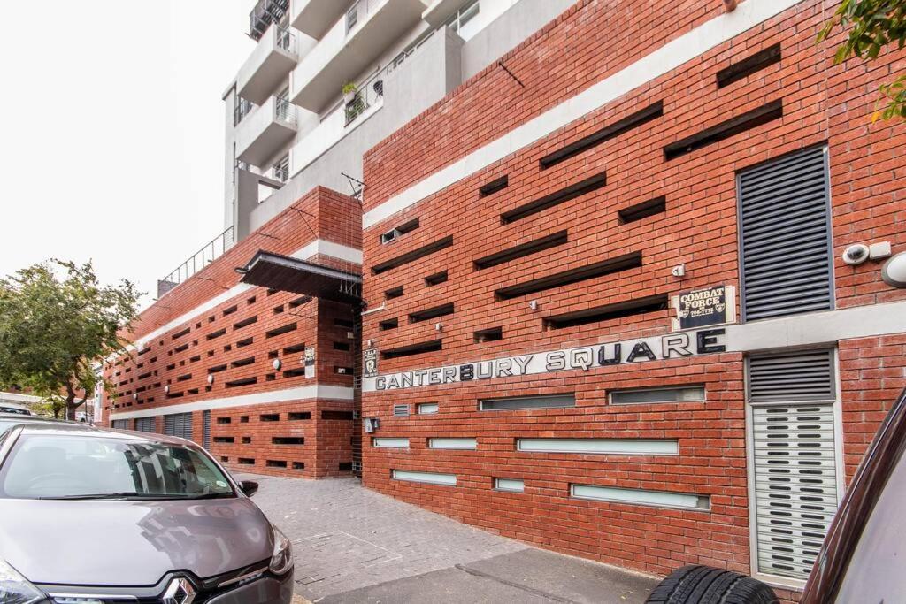 Stylish flat in Flamboyant area- no loadshedding Canterbury view 4