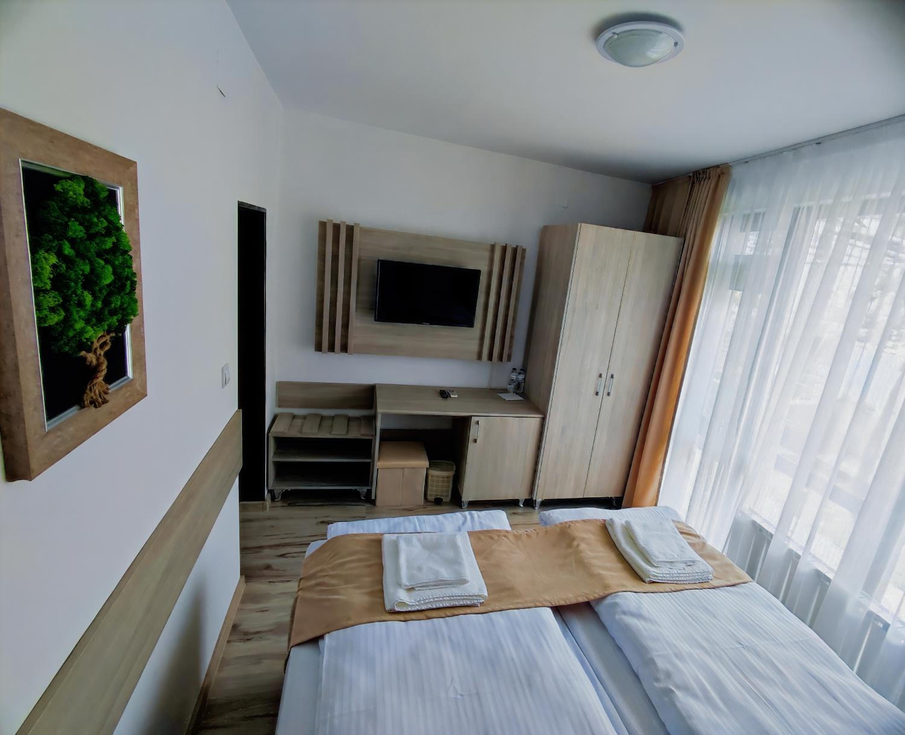 HOTEL GOLDEN CITY