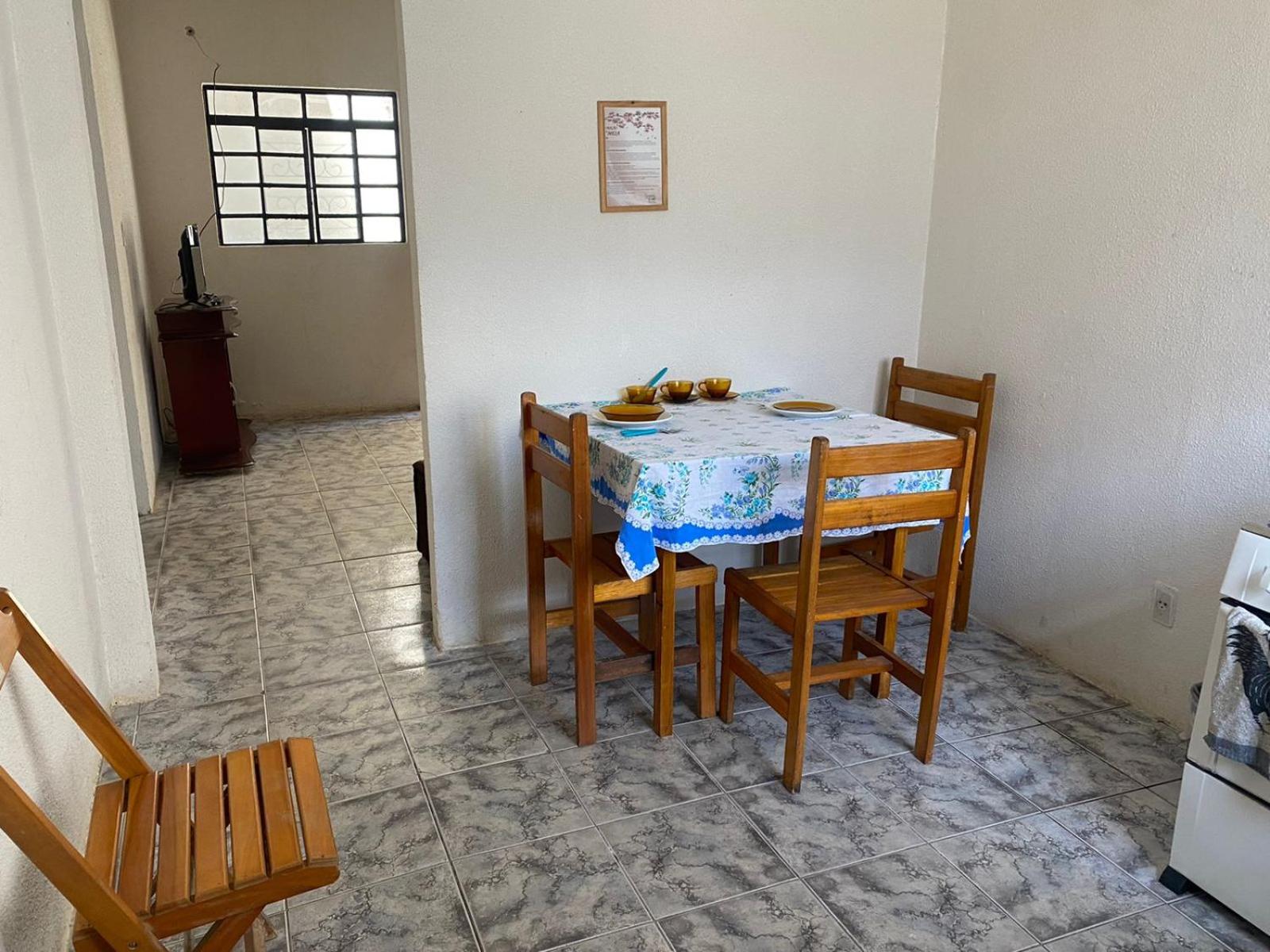 Apartamento Inteiro Central 2 Quartos e Kitnet Inteira 01 quarto