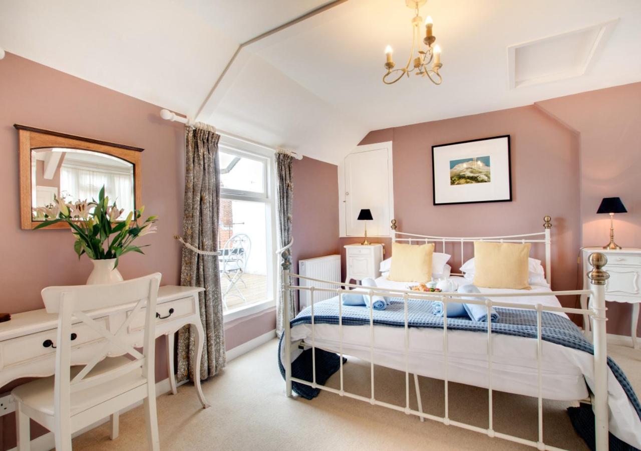 Coral Cottage