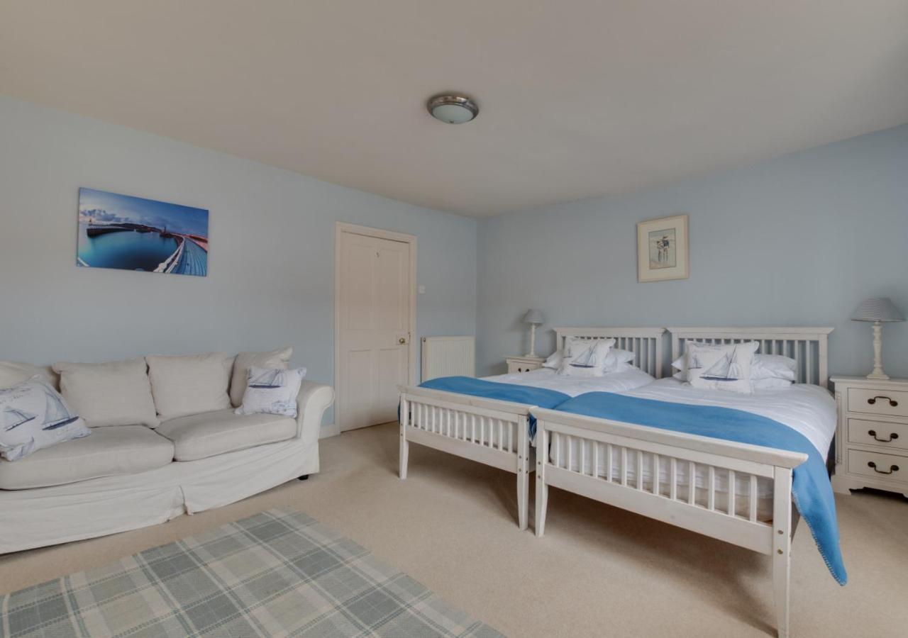 Coral Cottage