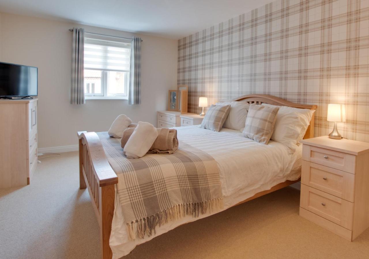2 Bed in Whitby oc-w1021 view 3