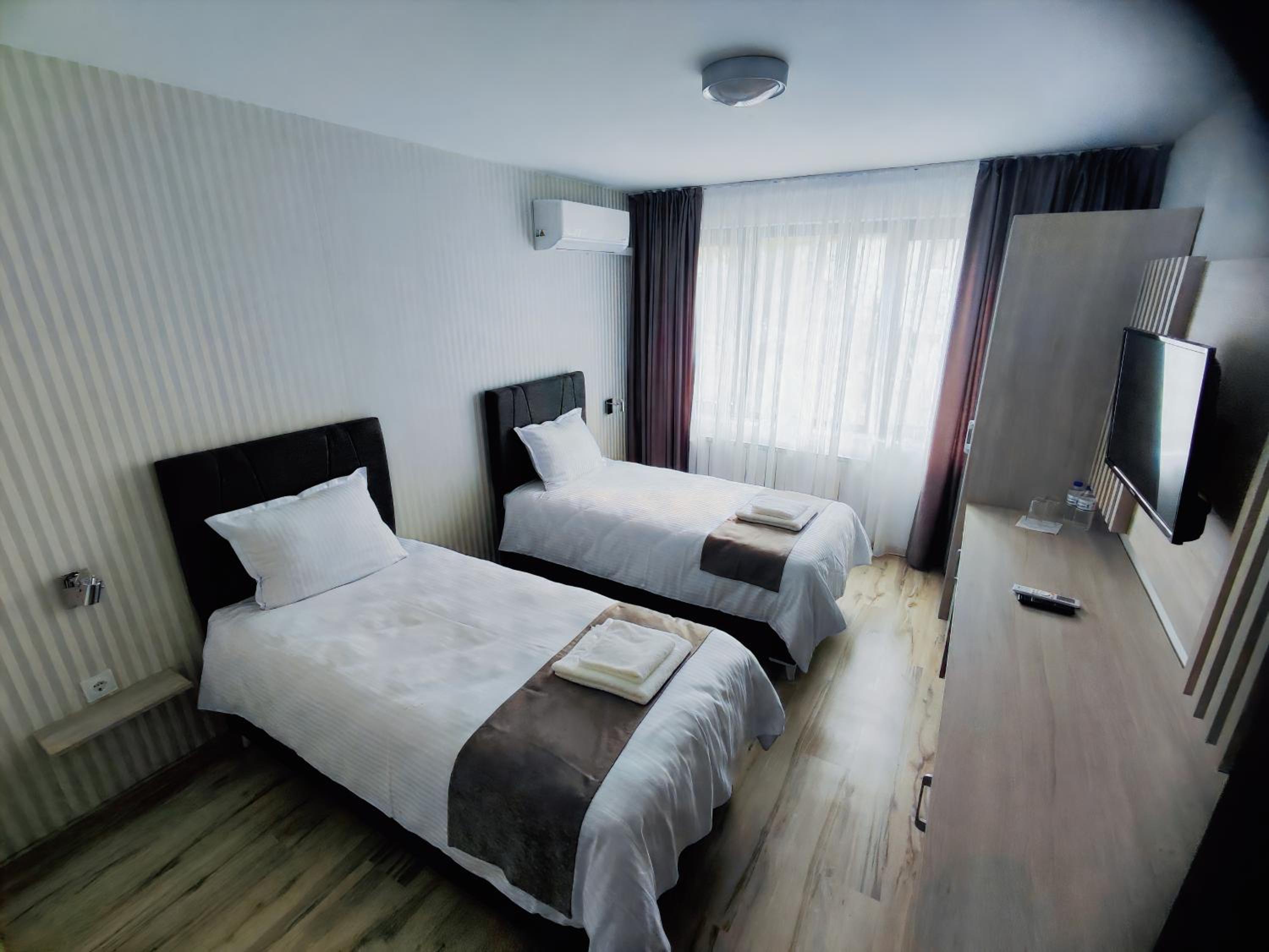 HOTEL GOLDEN CITY