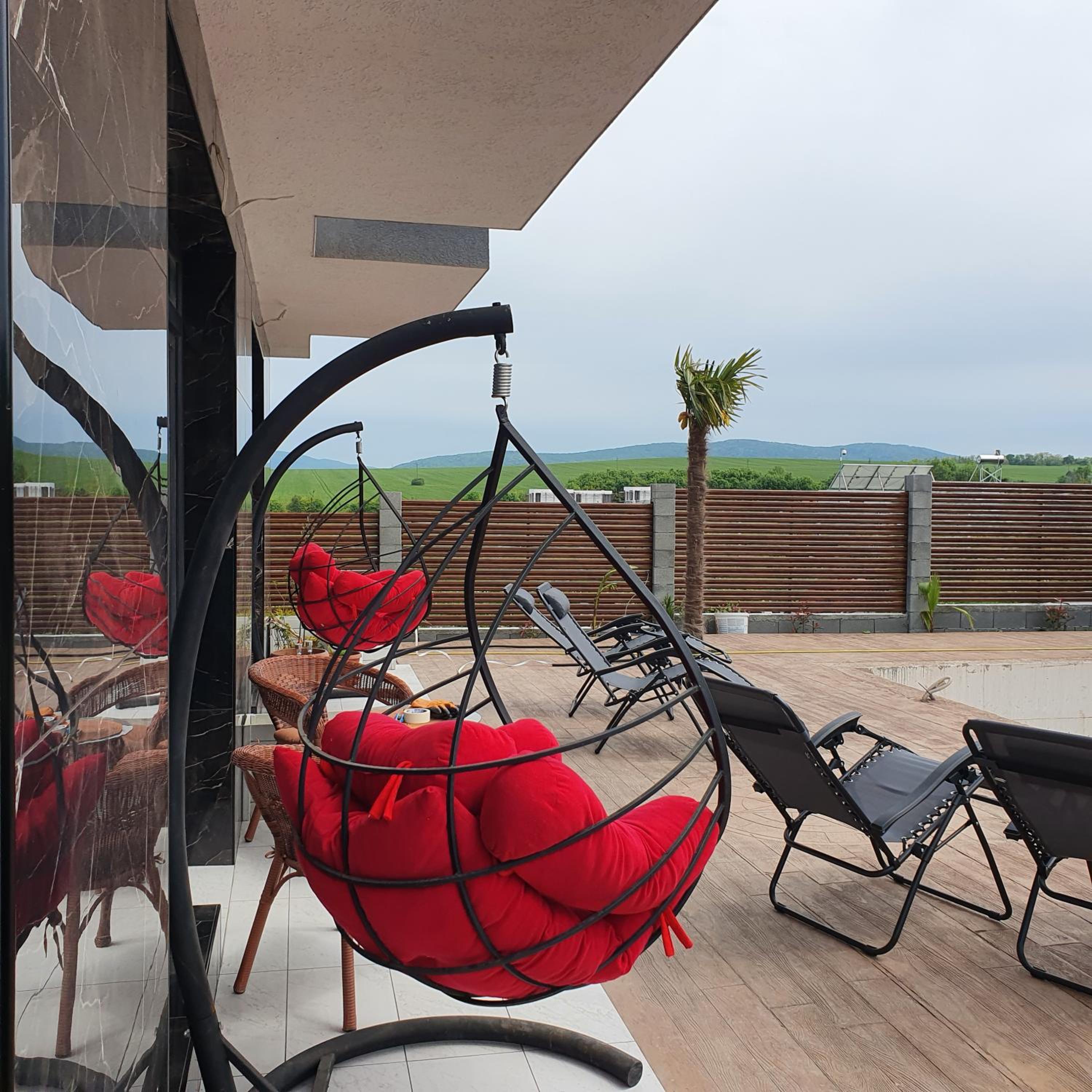 Captain Niko Apartments