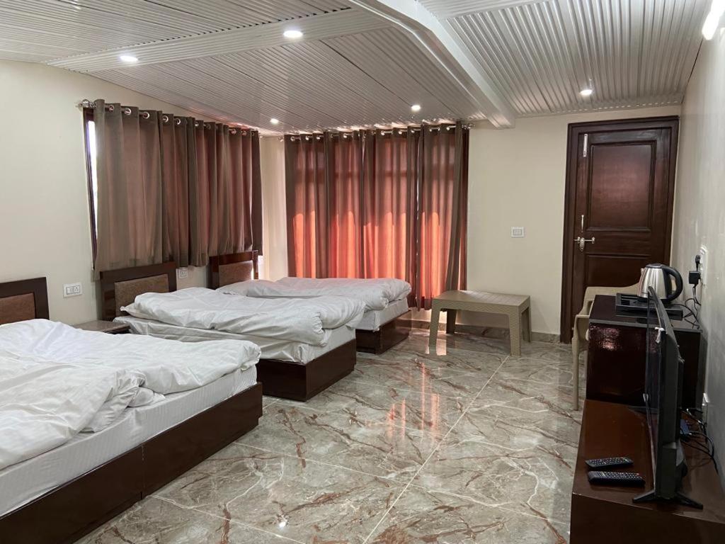 Dhanlaxmi Apartments