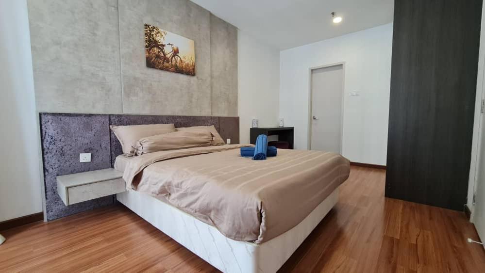 Q Suite at i-City 2Br FREE PARKING WIFI NETFLIX photo 5