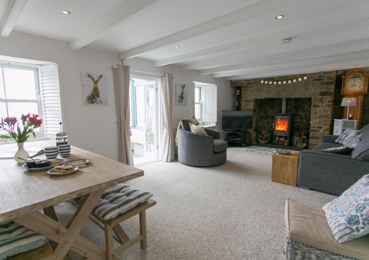 4 Bed in Porthleven oc-samcot