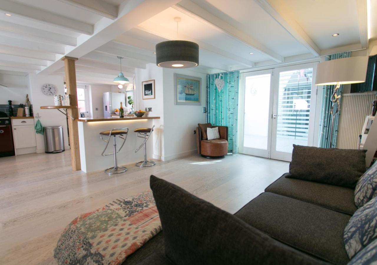 4 Bed in Porthleven oc-samcot