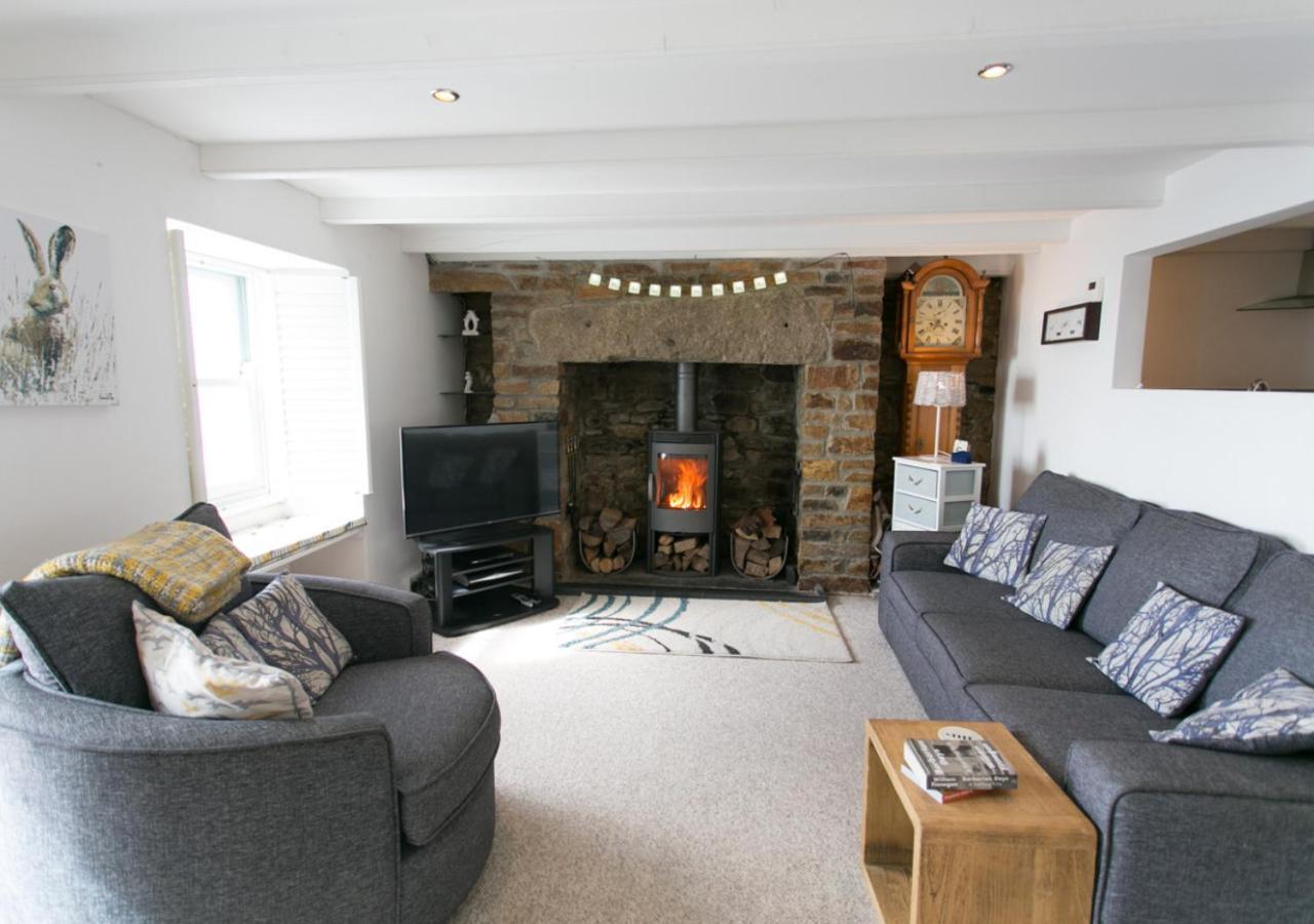 4 Bed in Porthleven oc-samcot