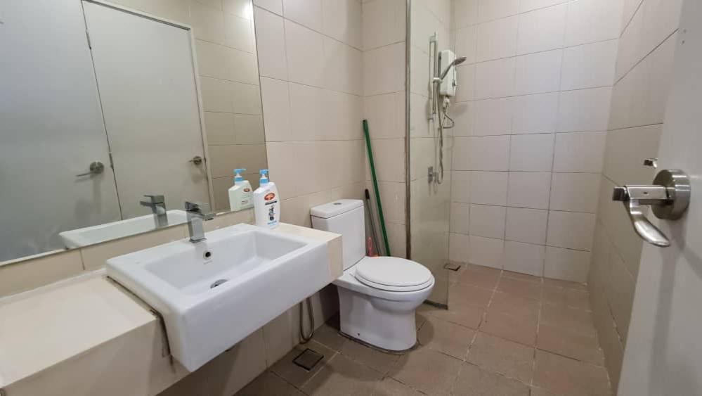 Q Suite at i-City 2Br FREE PARKING WIFI NETFLIX photo 8
