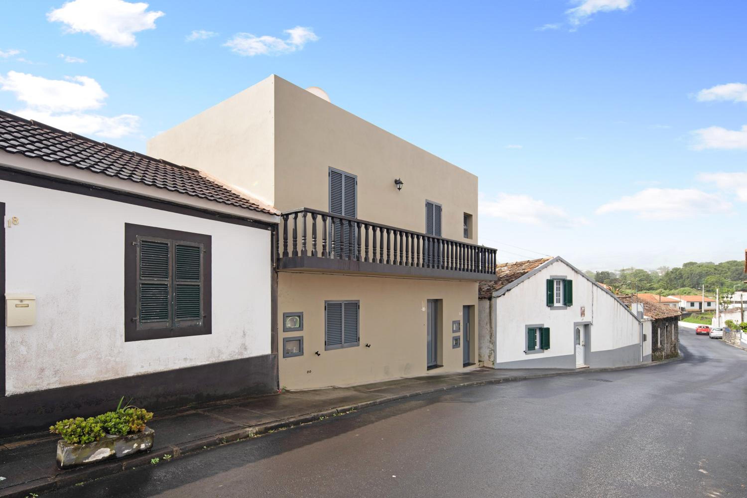 Capelas Pdl Apartment