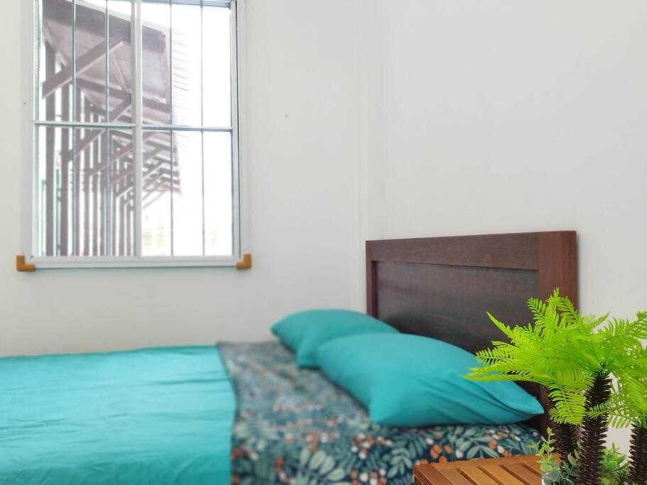 Nanyang Homestay 10 pax Free Wifi & Washer-1st Floor photo 6