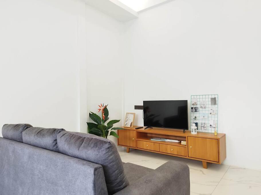 Nanyang Homestay 10 pax Free Wifi & Washer-1st Floor photo 3
