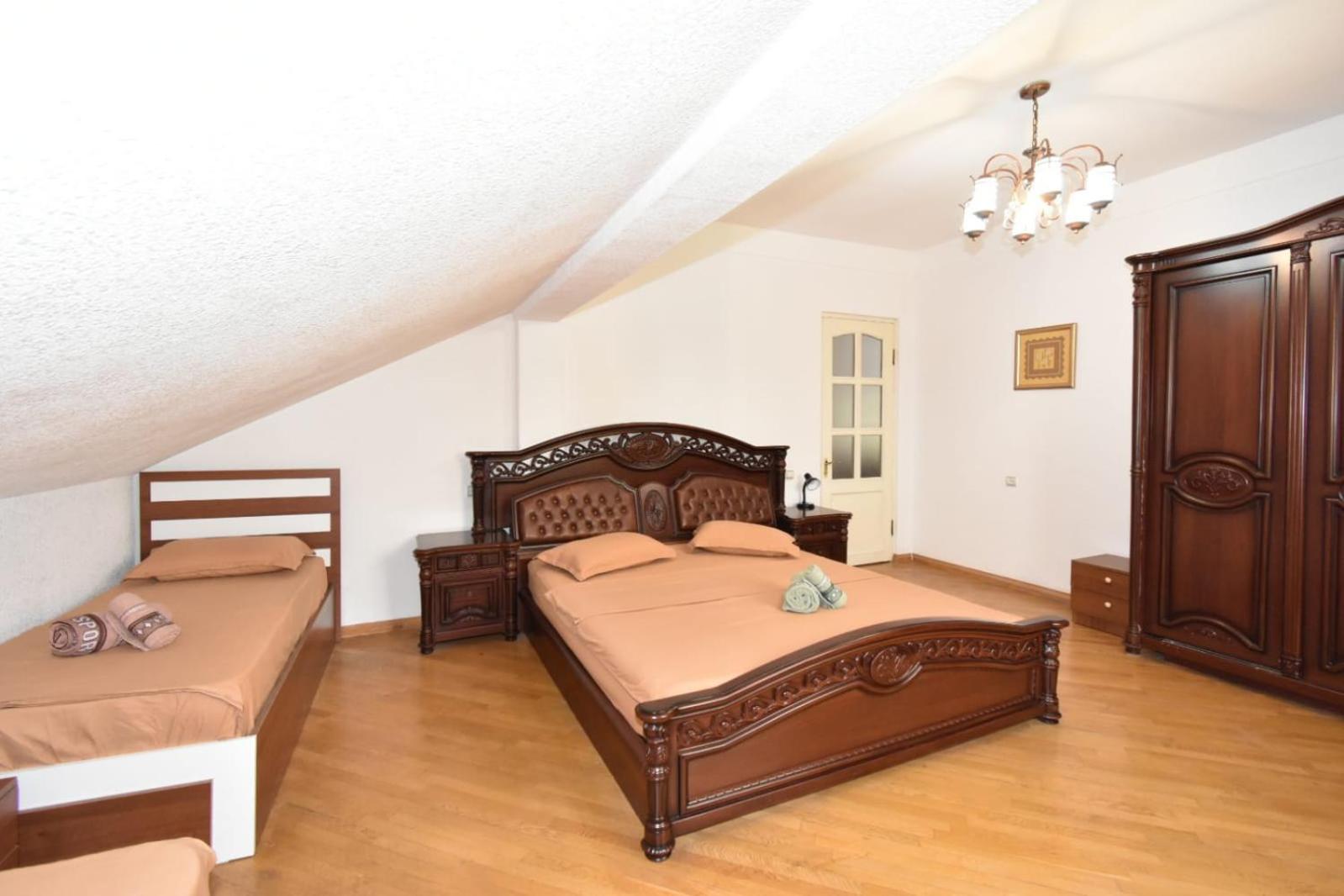 Guesthouses Opera