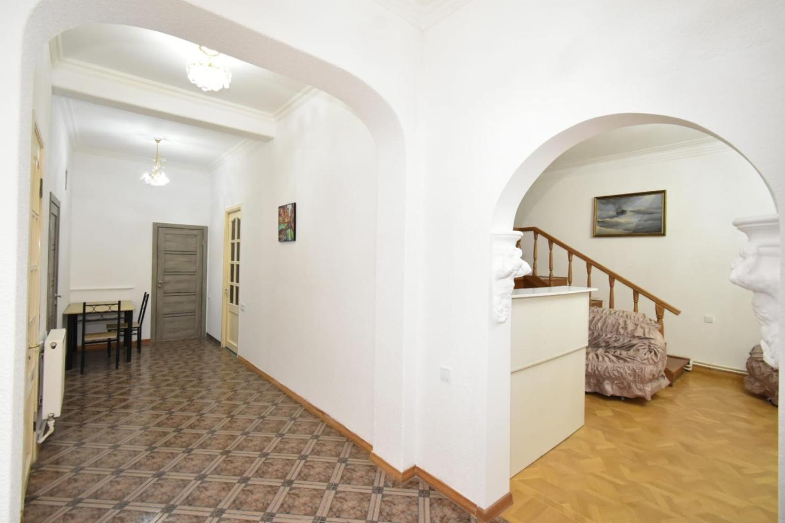 Guesthouses Opera