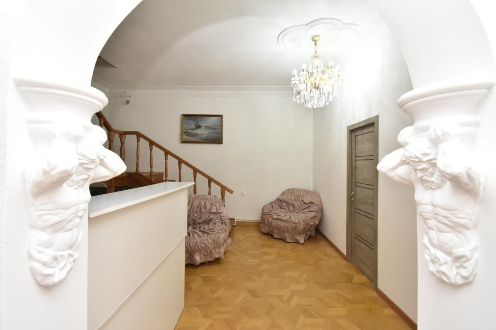 Guesthouses Opera