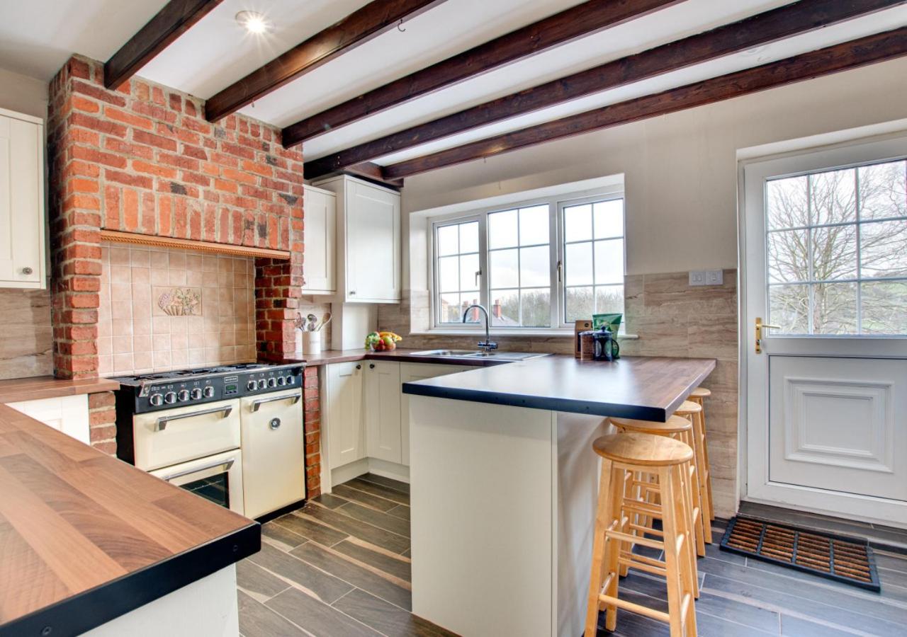 4 Bed in Sleights oc-wa308