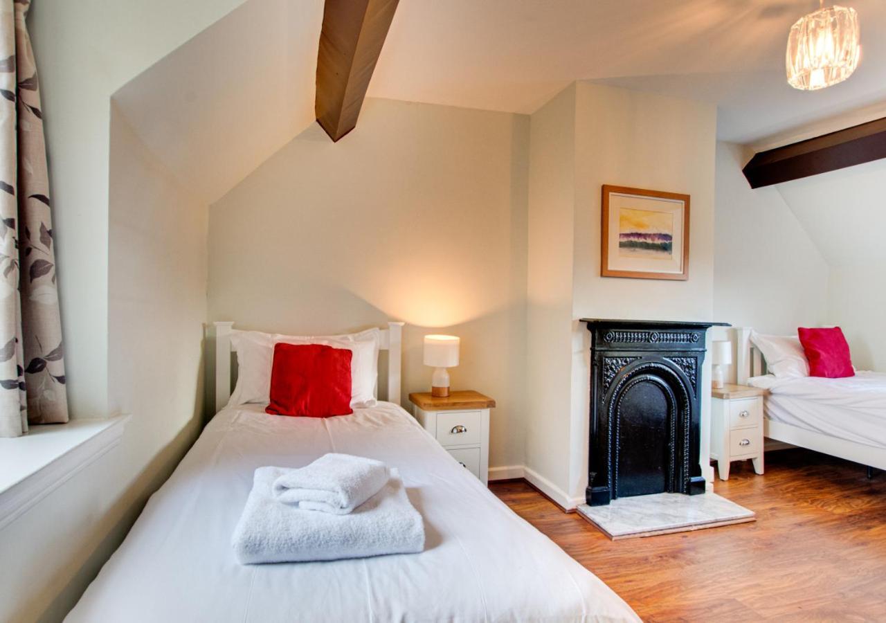 4 Bed in Sleights oc-wa308