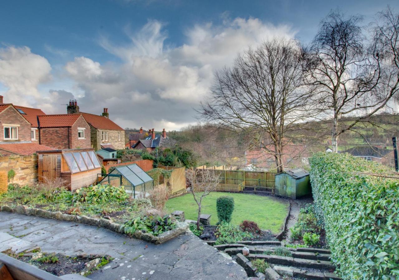 4 Bed in Sleights oc-wa308