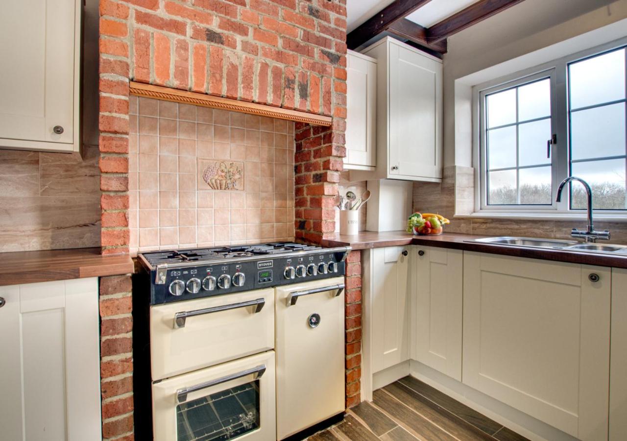 4 Bed in Sleights oc-wa308