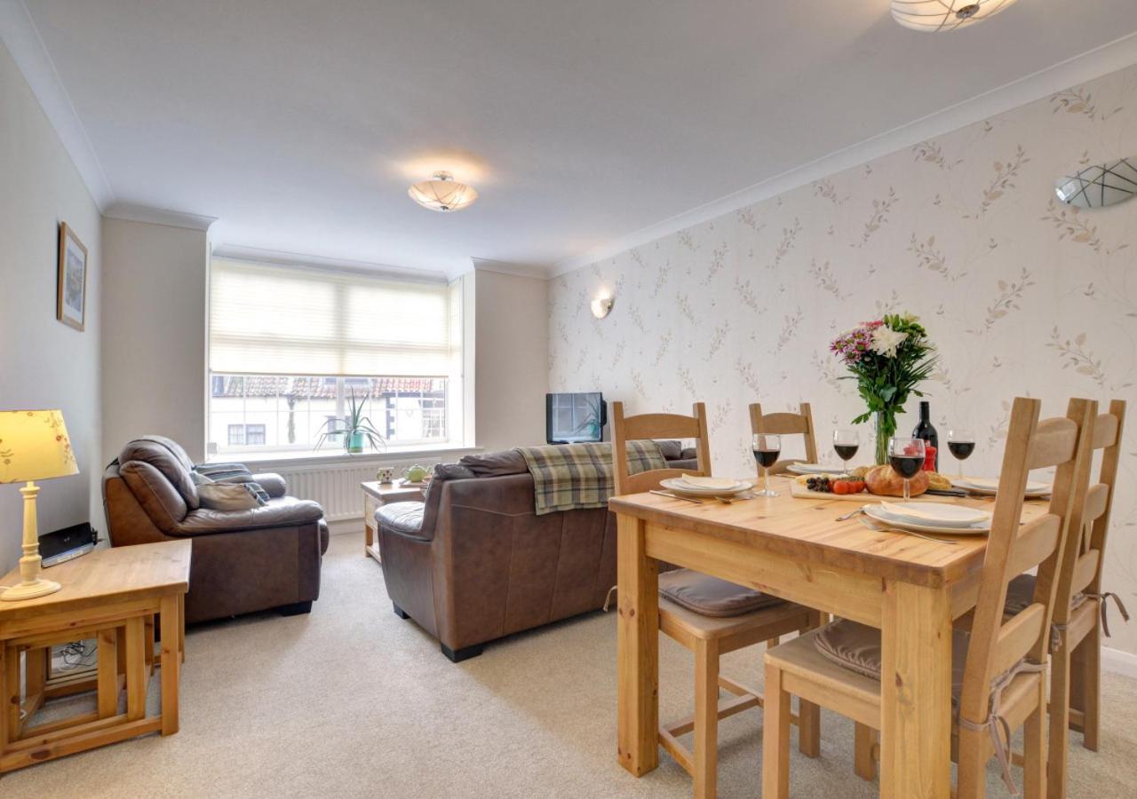 3 Bed in Whitby oc-w018