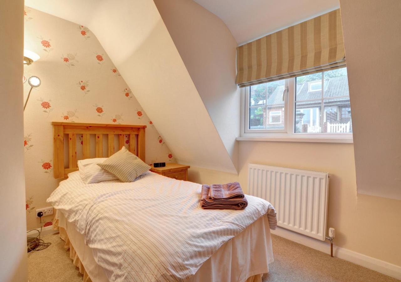 3 Bed in Whitby oc-w018