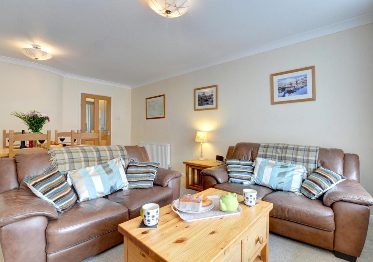 3 Bed in Whitby oc-w018
